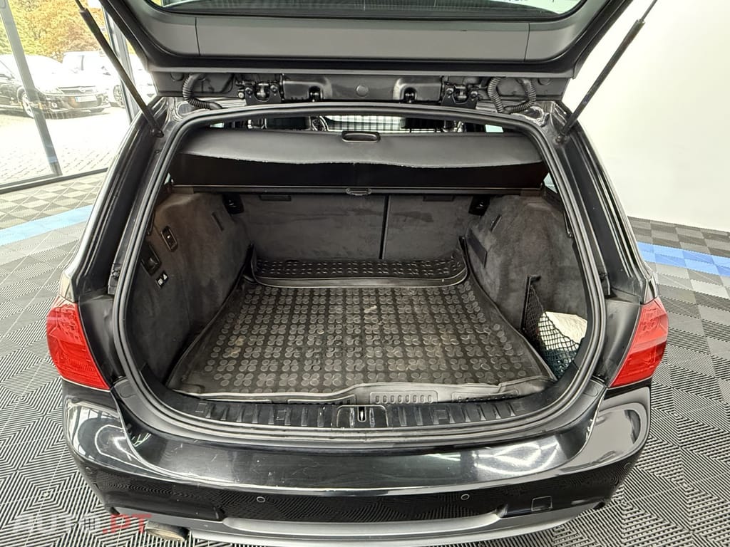 BMW 318 d Touring Pack M