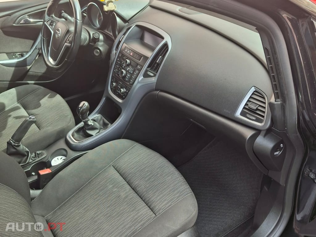 Opel Astra Sports sedan 1.3 cdti ecoflex2