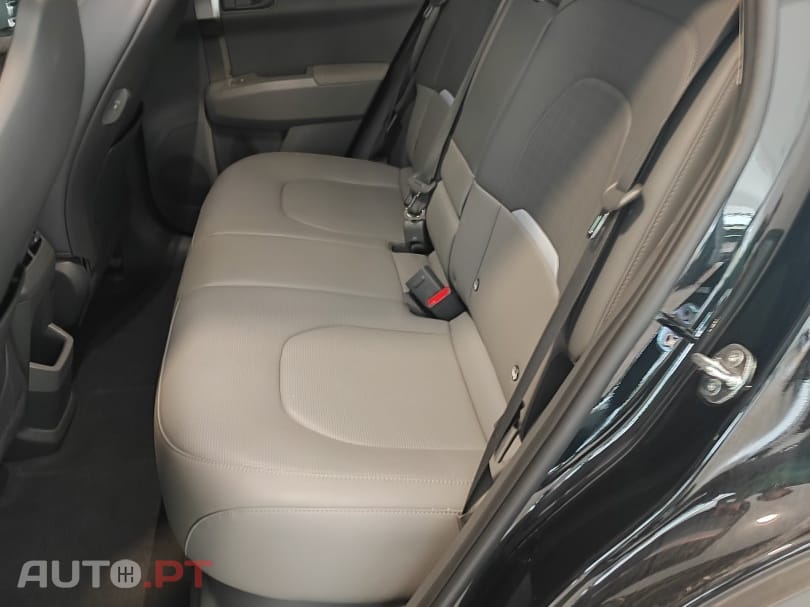 Kia EV3 81,4-kWh FWD Earth