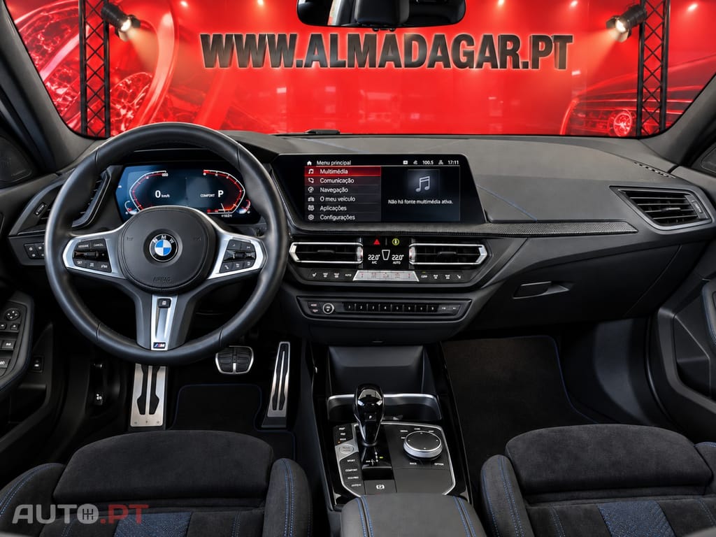 BMW 118 i Pack Desportivo M Auto