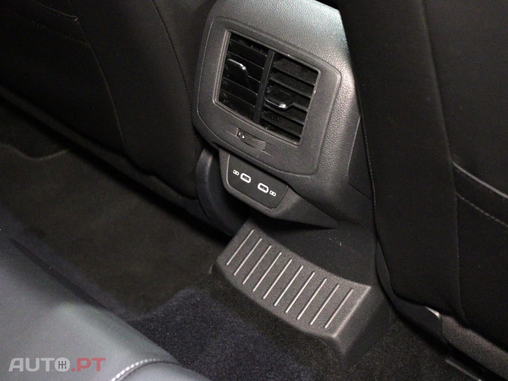 Volkswagen T-Roc 2.0 TDI R-Line DSG