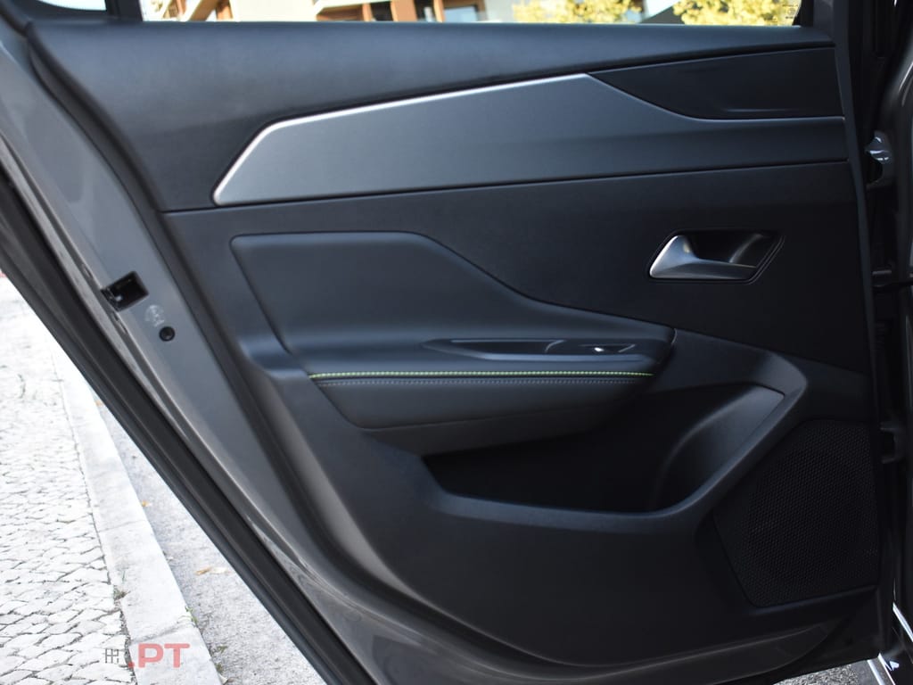 Peugeot E-308 54 kWh GT