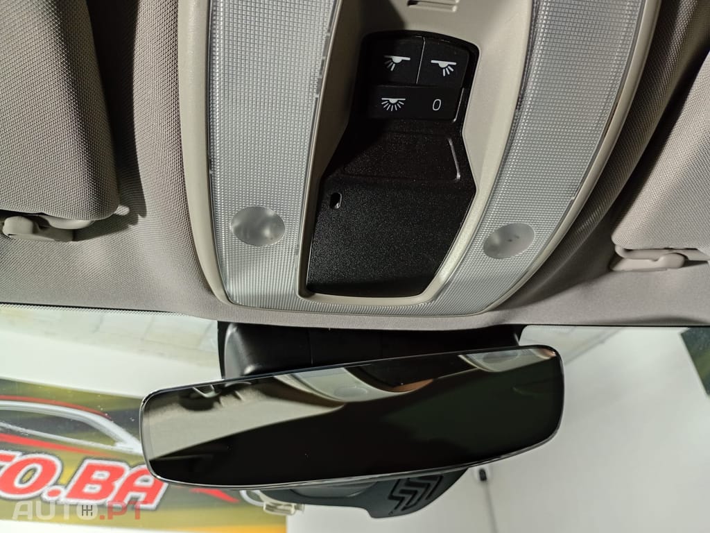 Volvo V60 2.0 D2 R-Design Momentum