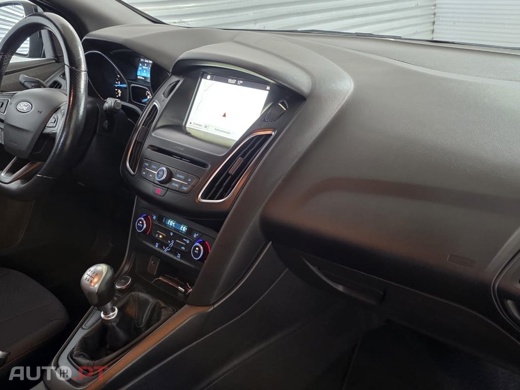 Ford Focus SW 1.5 TDCi EcoBlue ST-Line