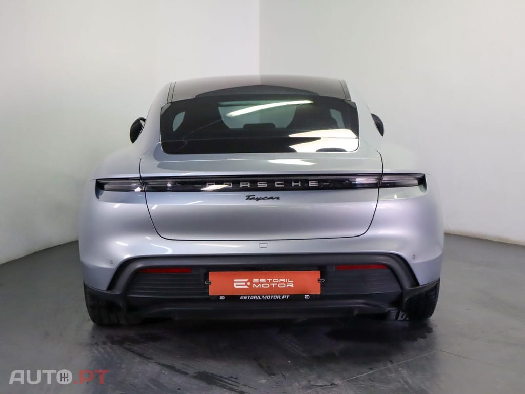 Porsche Taycan Standard