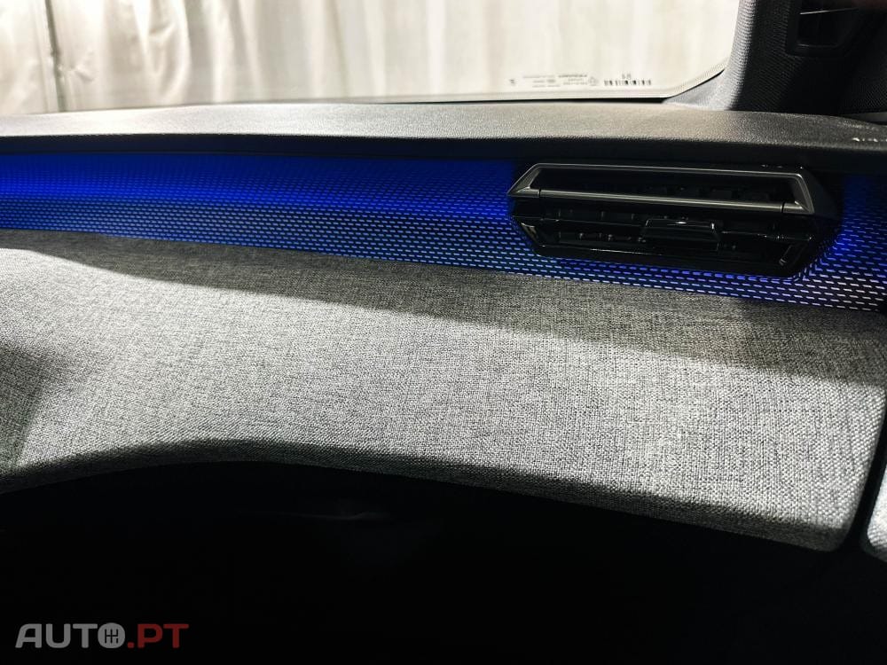 Peugeot E-3008 73 kWh Allure