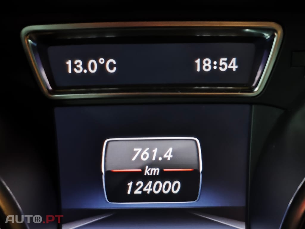 Mercedes-Benz CLA 220 CDi 7G-DCT Urban Line