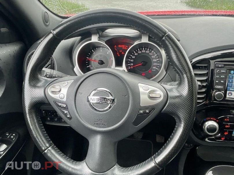Nissan Juke 1.5 dCi N-Connecta P.Ext.2 Detroit Red
