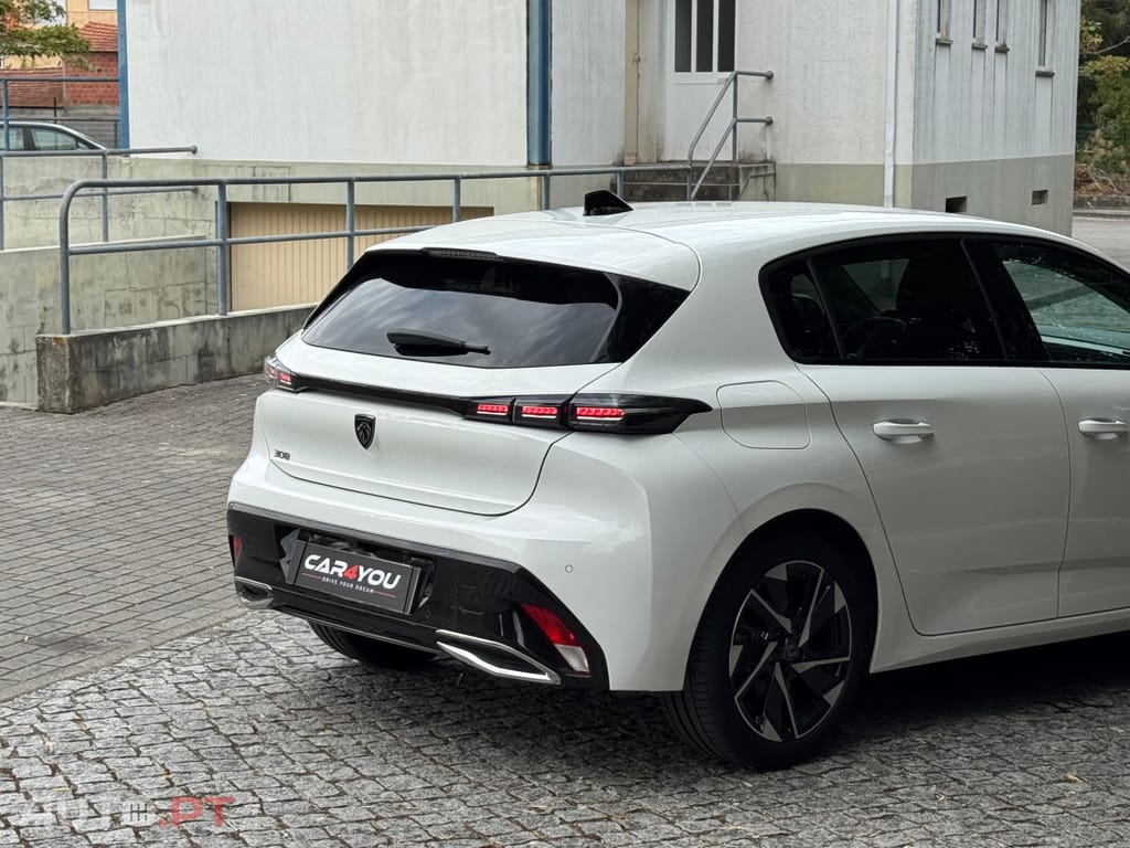 Peugeot 308 1.2 PureTech Allure EAT8
