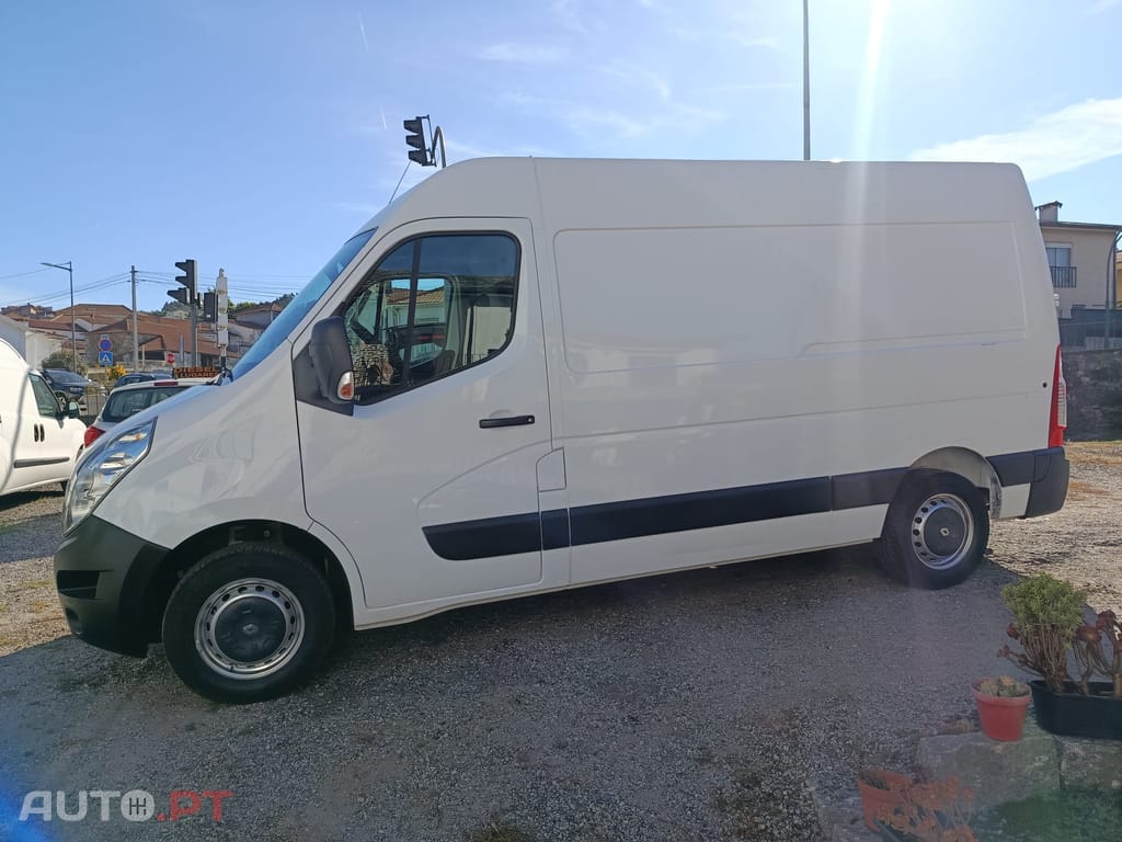 Renault Master 2.3 DCI 130cv L2H2