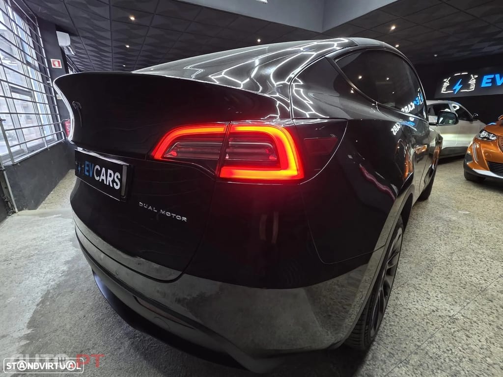 Tesla Model Y Long Range Dual Motor AWD
