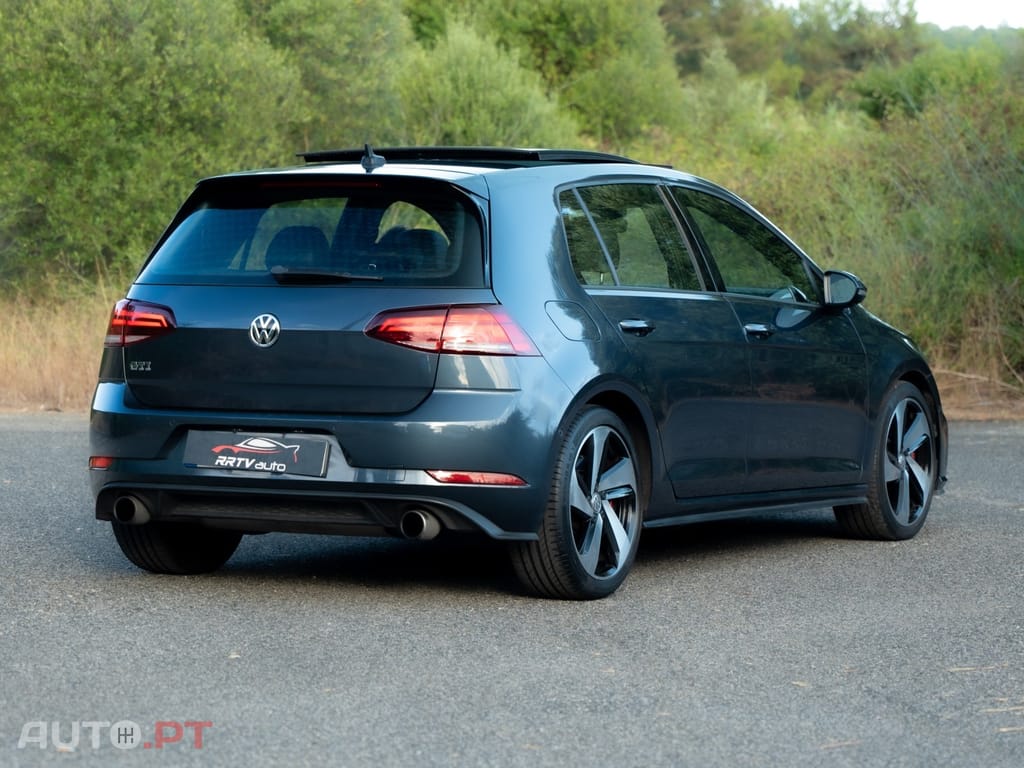 Volkswagen Golf 2.0 TSI GTI