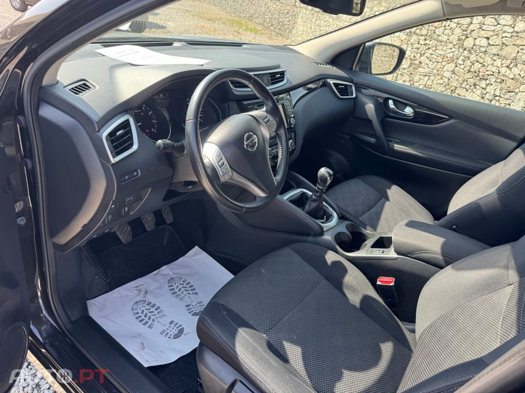 Nissan Qashqai 1.2 DIG-T N-Connecta 18