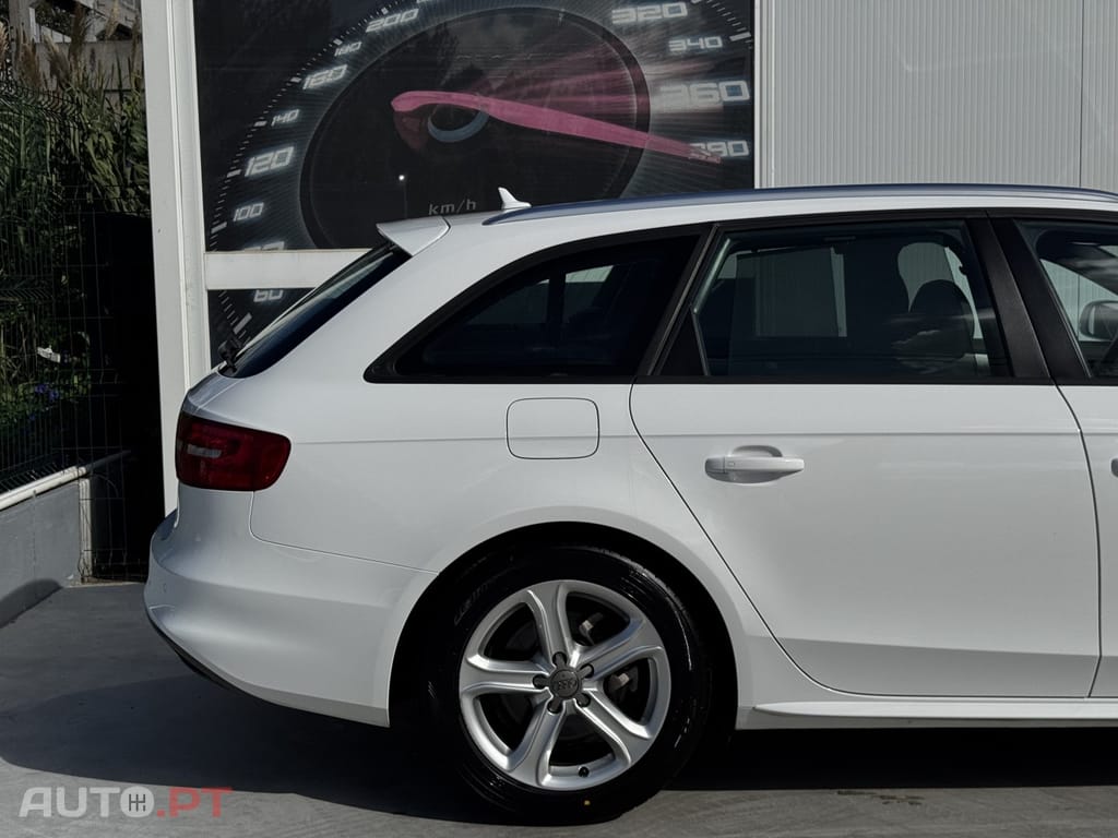 Audi A4 Avant 2.0 TDI Business Line S-line