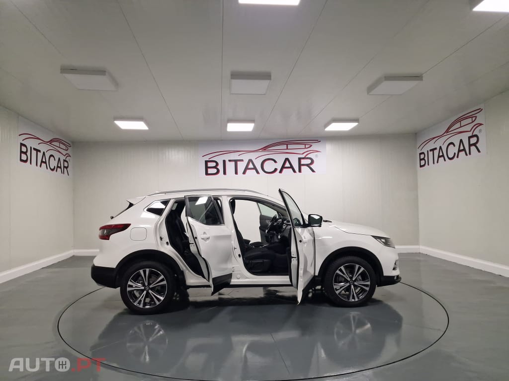 Nissan Qashqai 1.5 dCi N-Connecta