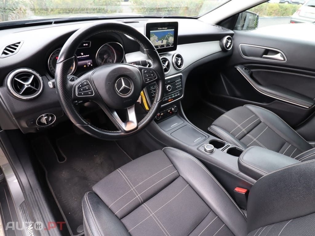Mercedes-Benz GLA 180 (CDI) d 7G-DCT Urban