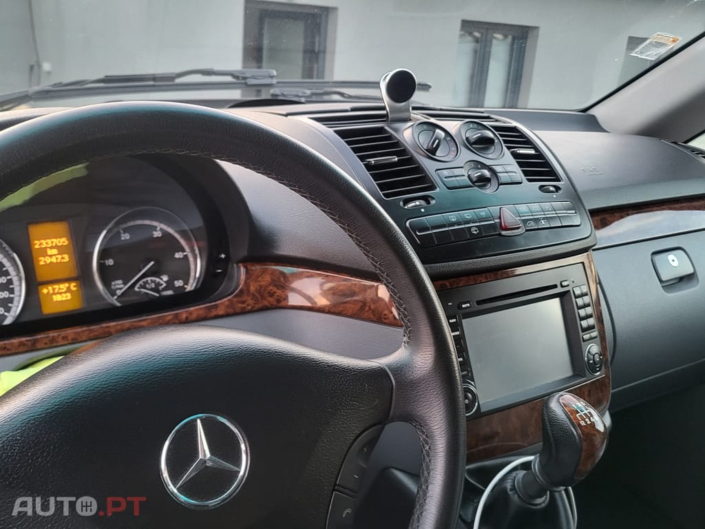 Mercedes-Benz Viano Longa