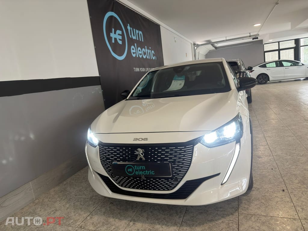 Peugeot E-208 50 kWh Style