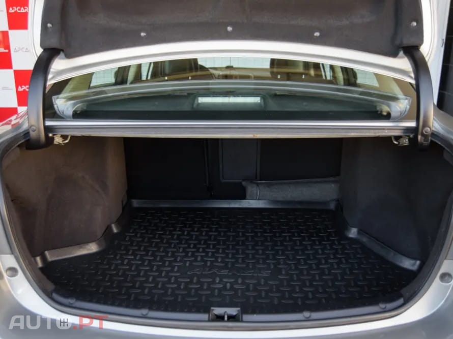 Toyota Avensis SD 2.0 D-4D Exclusive