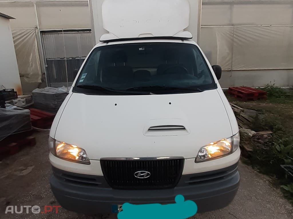 Hyundai H-1 2.5