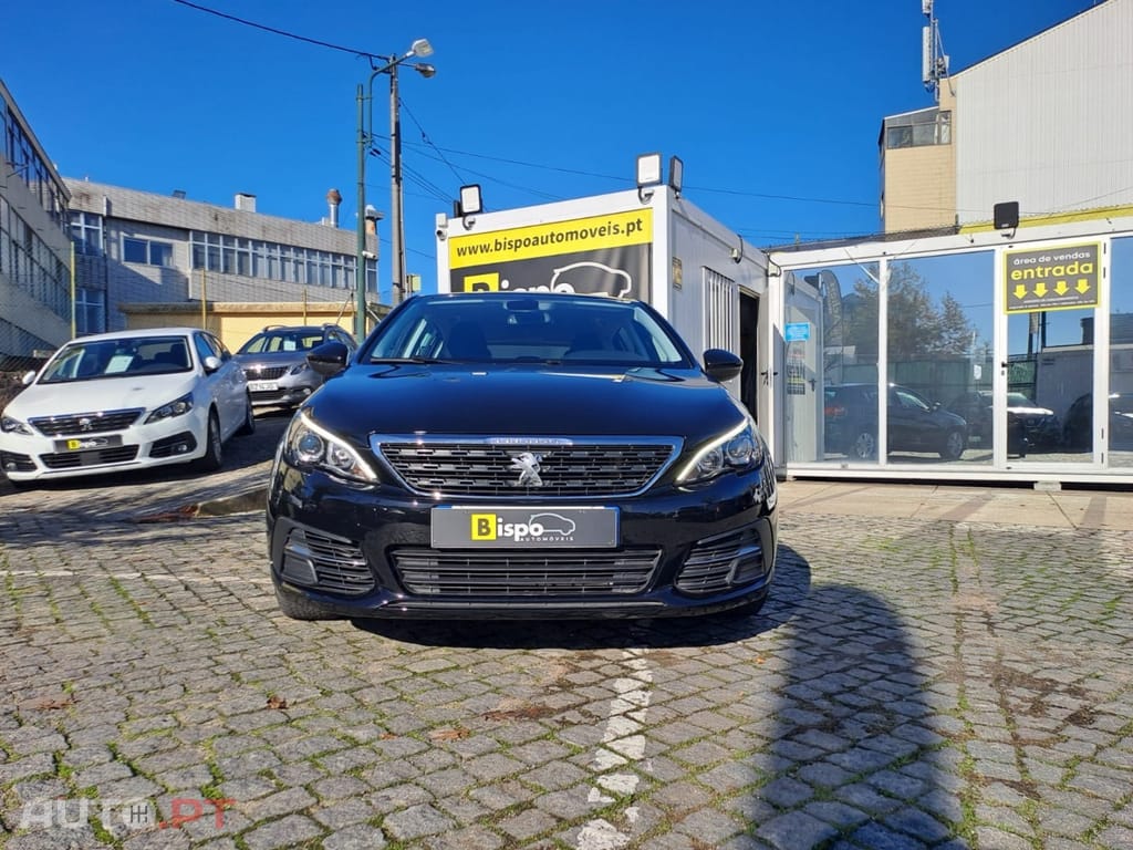 Peugeot 308 PureTech 130 GPF EAT8 Black Edition