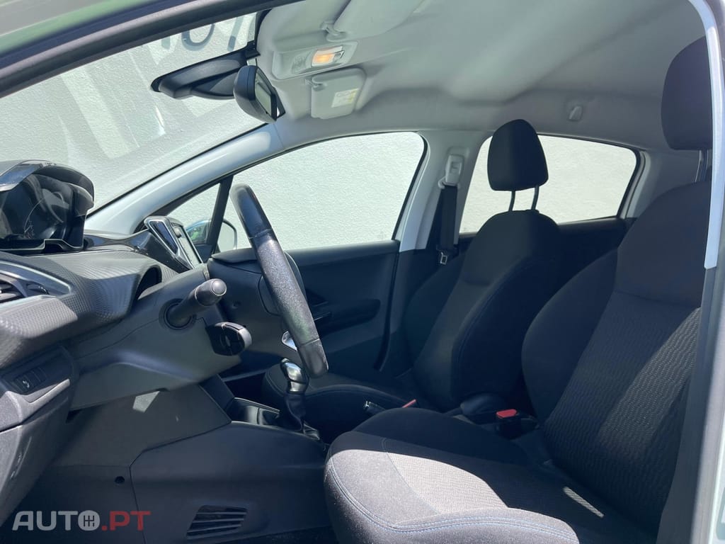 Peugeot 208 1.6 BlueHDi Style