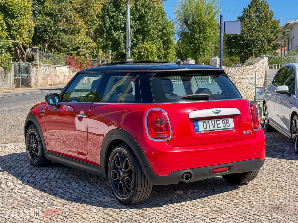 MINI Cooper Cooper D