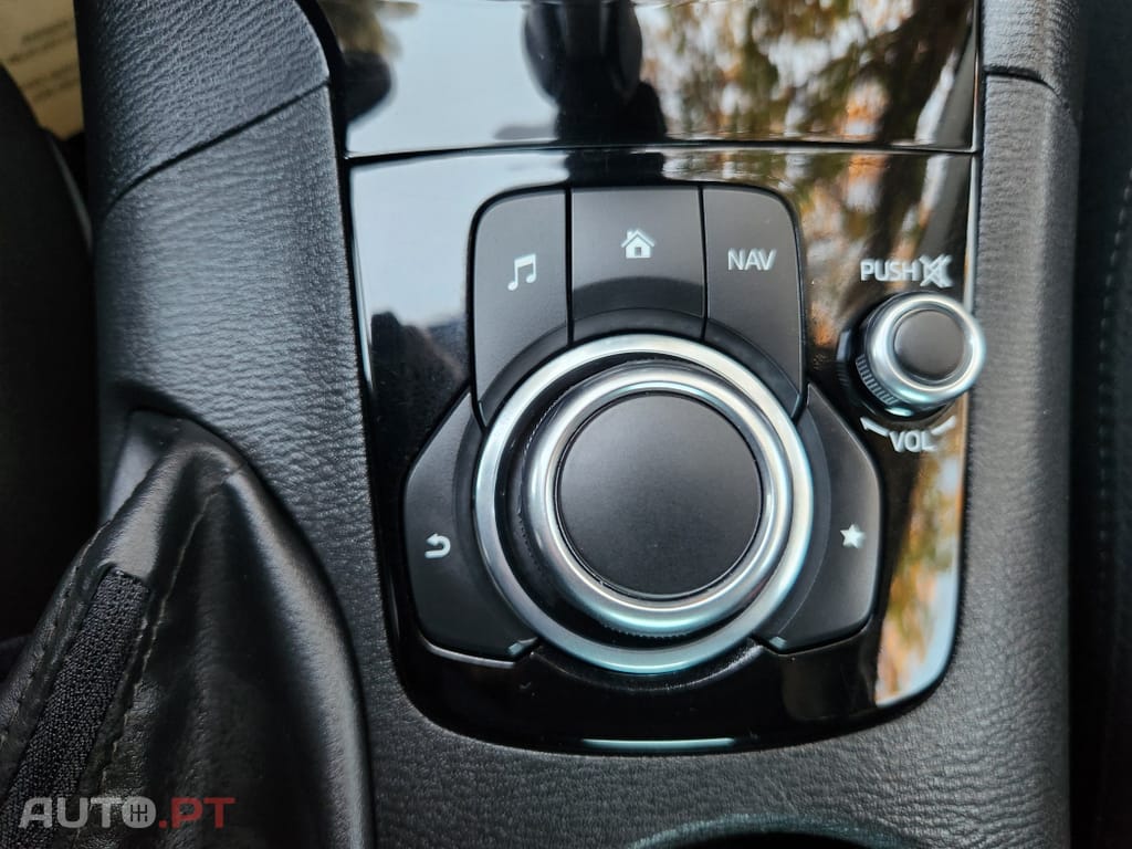 Mazda 3 1.5 Sky-D Excellence Navi