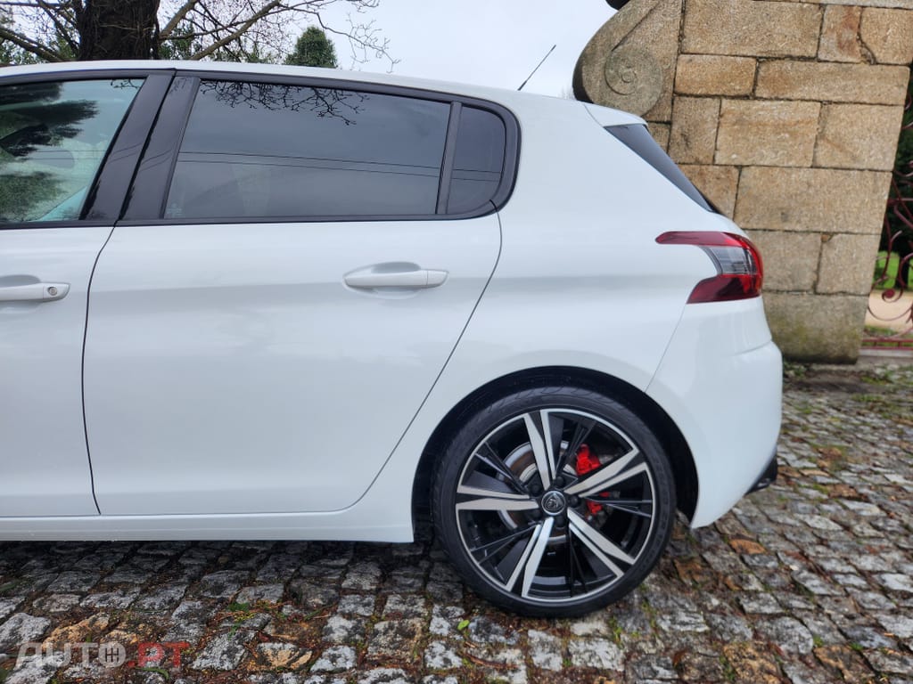 Peugeot 308 1.5 BlueHDi Business Line