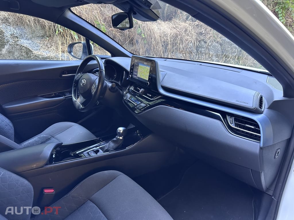 Toyota C-HR 1.8 Hybrid Exclusive