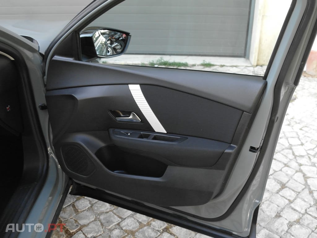 Citroen C4 1.2 Hybrid Plus e-DSC6