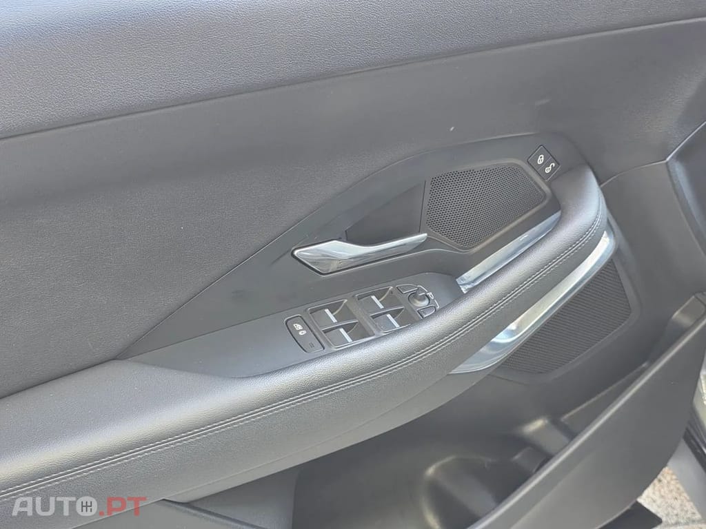 Jaguar E-Pace 2.0 i4D R-Dynamic S — fotografia 12