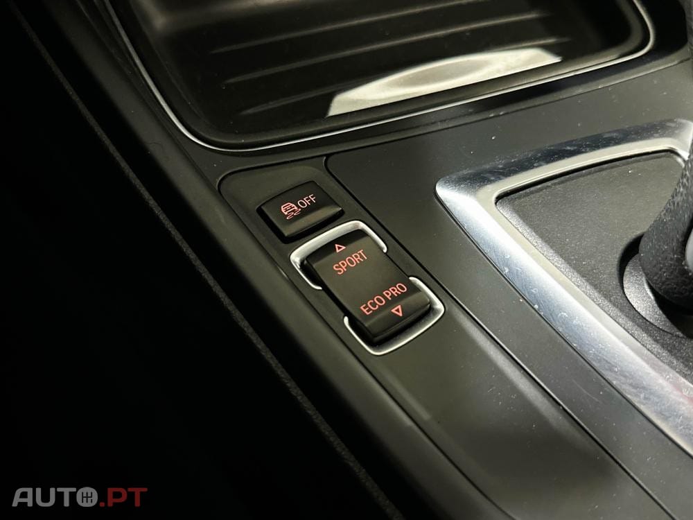 BMW 318 d Line Sport Shadow Auto