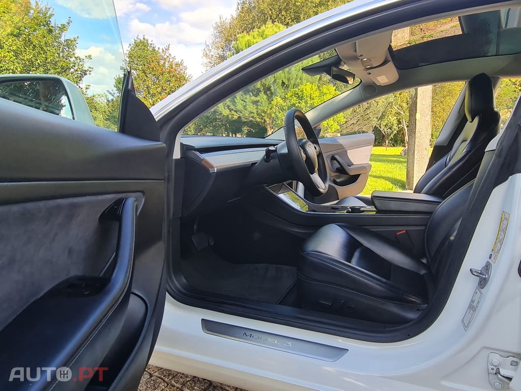 Tesla Model 3 Tração Traseira Premium