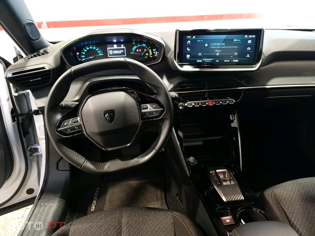 Peugeot E-2008 50 kWh Style