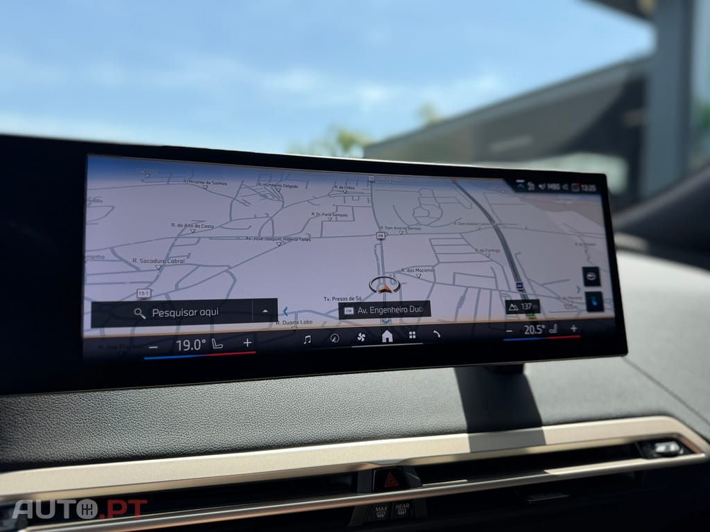 BMW iX xDrive 40 Pack Desportivo