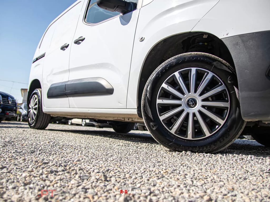 Toyota Proace Proace City 1.5D L1 Comfort - IVA DEDUTÍVEL