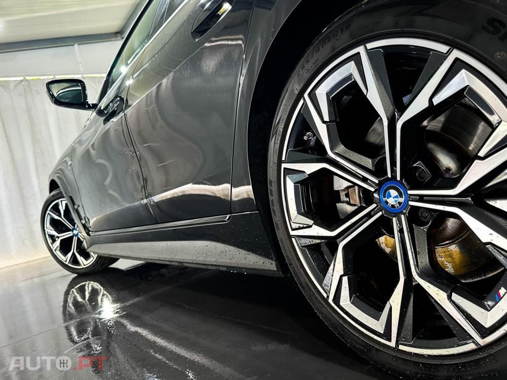 BMW i4 eDrive40 Pack Desportivo M