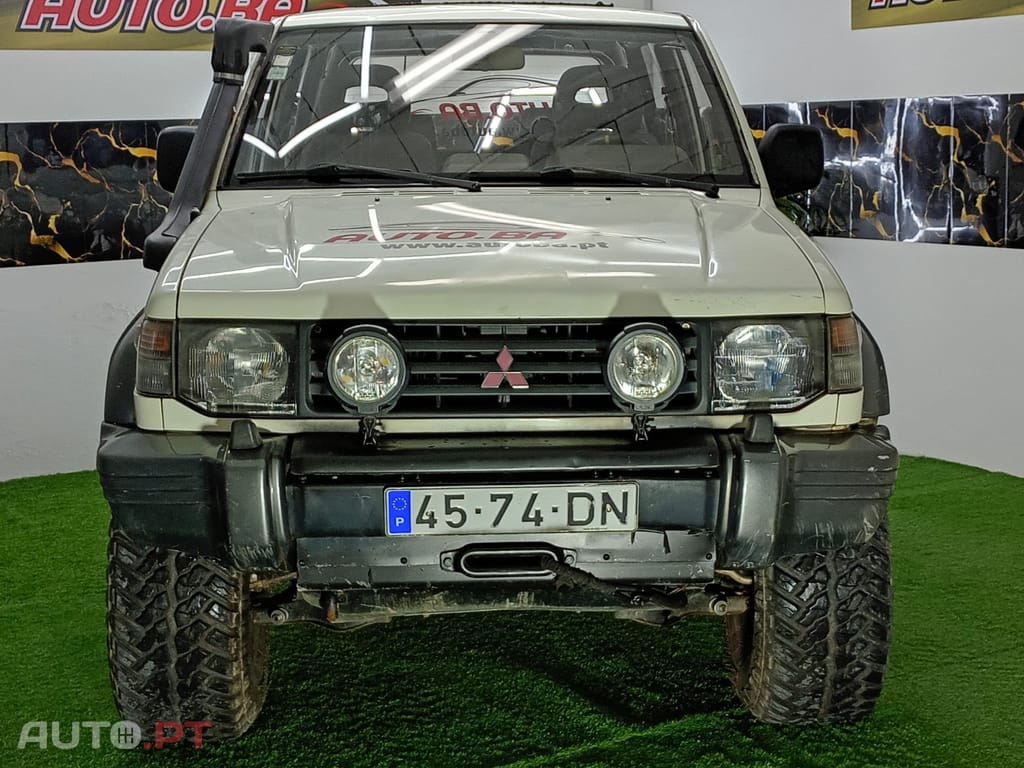 Mitsubishi Pajero 2.5 TDi GLS