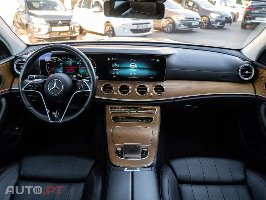 Mercedes-Benz E 300 de 9G-TRONIC AMG Line