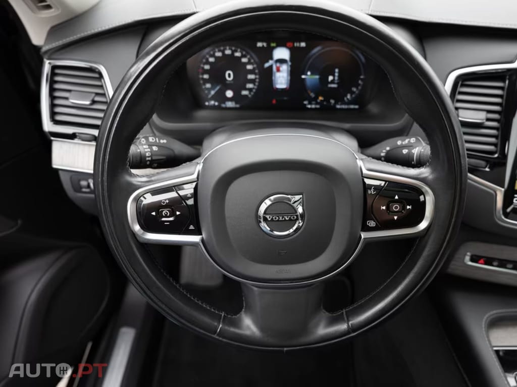 Volvo XC90 T8 Plus  I.V.A DEDUTIVEL