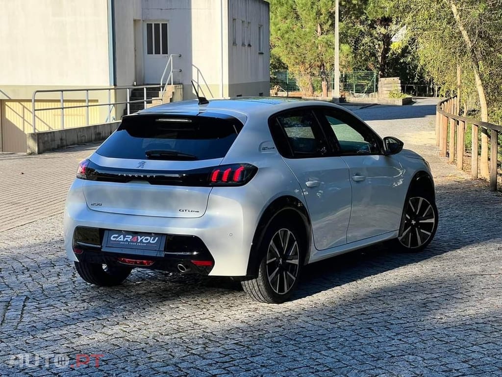 Peugeot 208 1.2 PureTech GT Line