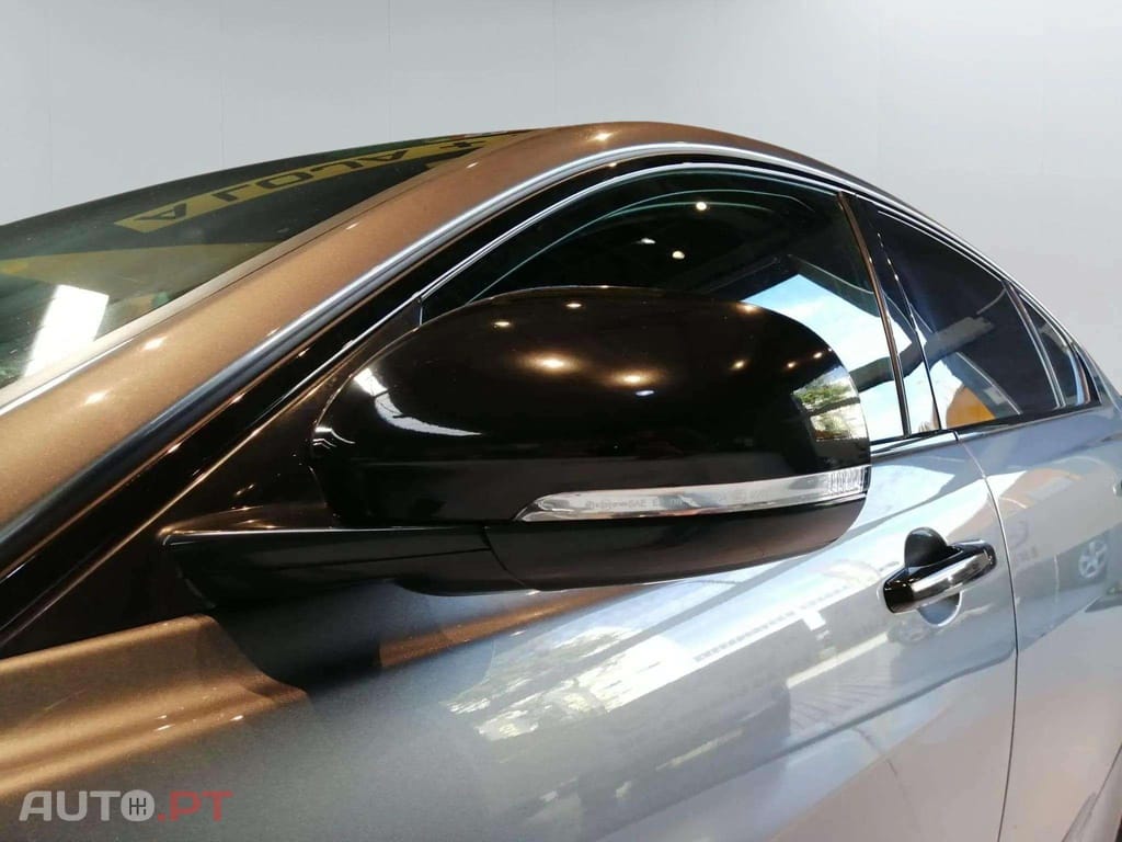 Jaguar XE 2.0D R-SPORT 180CV 
