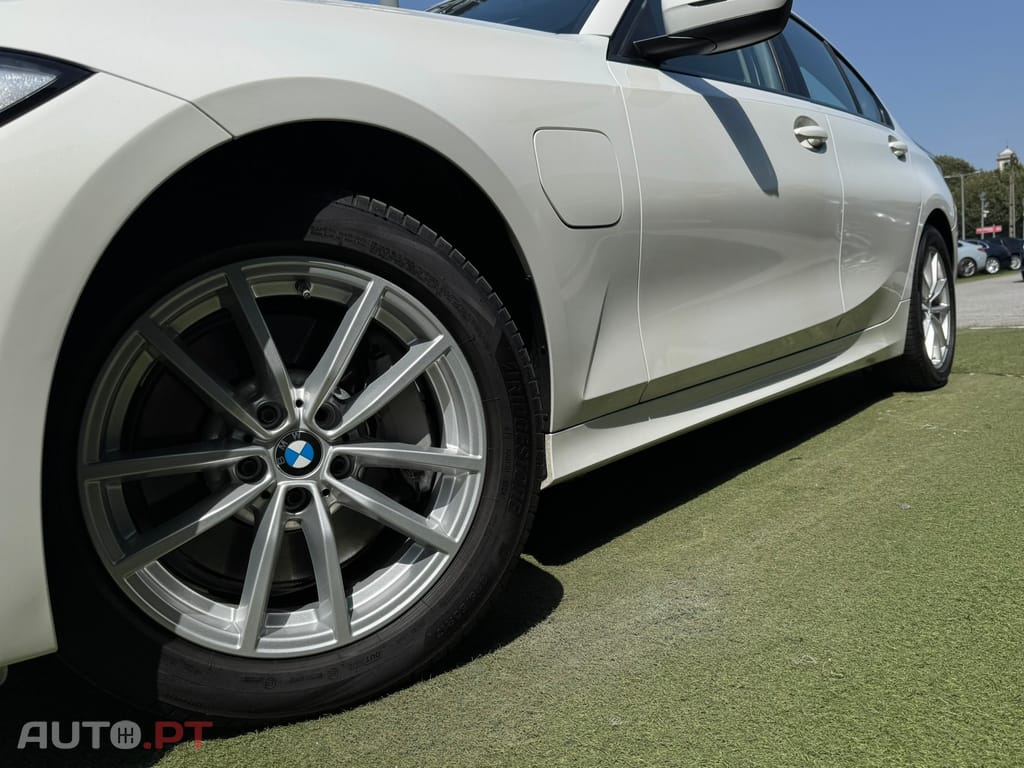 BMW 330 e Corporate Edition Auto