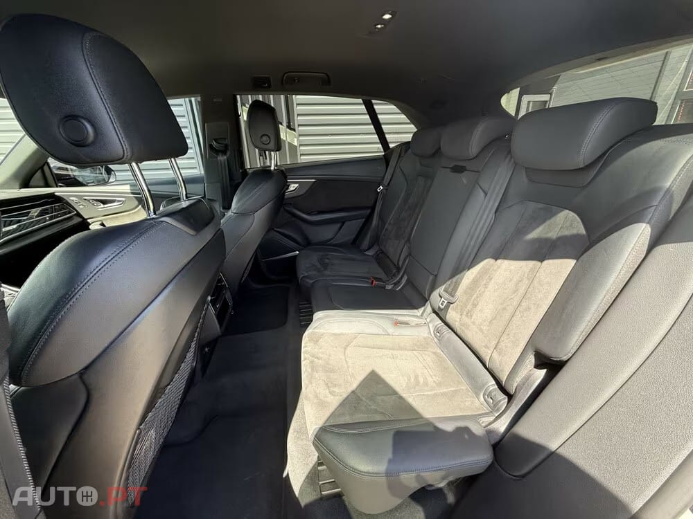 Audi RSQ8 Sport
