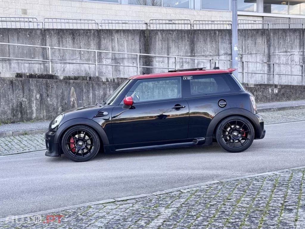 MINI John Cooper Works .