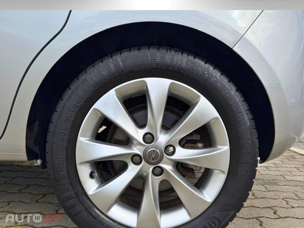 Opel Corsa 1.3 CDTi Ecotec d — fotografia 10