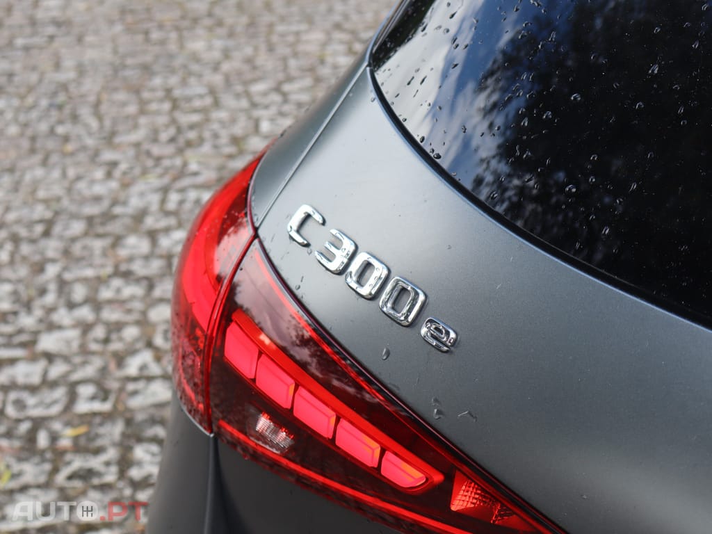 Mercedes-Benz C 300 e AMG Line