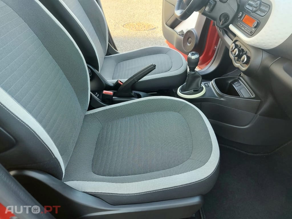 Renault Twingo 1.0 SCE INTENS