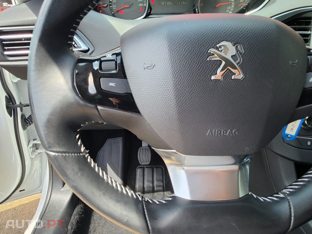 Peugeot 308 1.5 BlueHDi Business Line